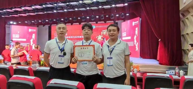 喜報頻傳！博倫職校在國賽中斬獲4枚獎牌，彰顯電子技術專業實力